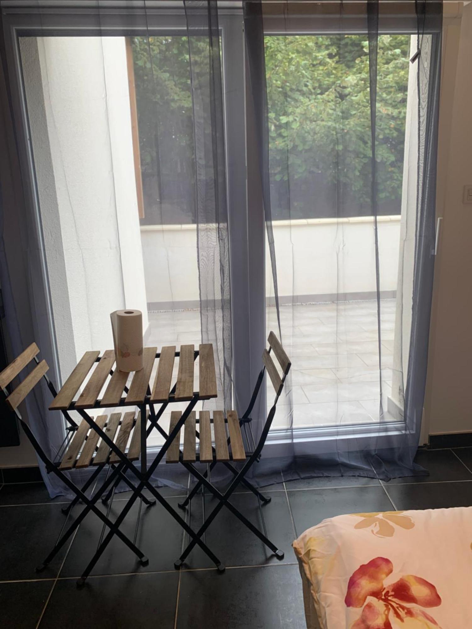 Jolie Maisonnette Avec Terrasse Nancy Centre Екстер'єр фото